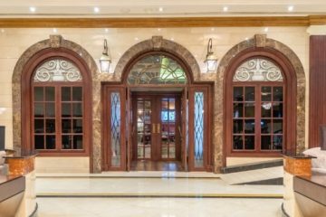 The Smoking Lounge at the Gulf Hotel, Bahrain